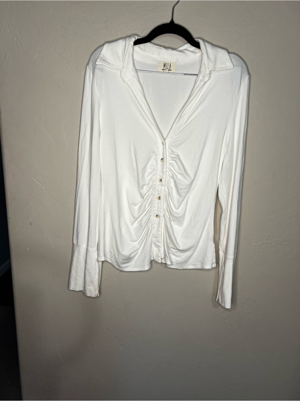 Women's White Ruched Button-Down Top - Picture 2 of 8